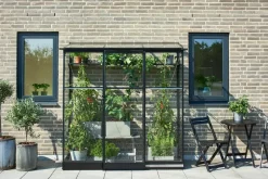 Drivhus Qube Lean-to 26 hærdet glas - sort Vægdrivhuse